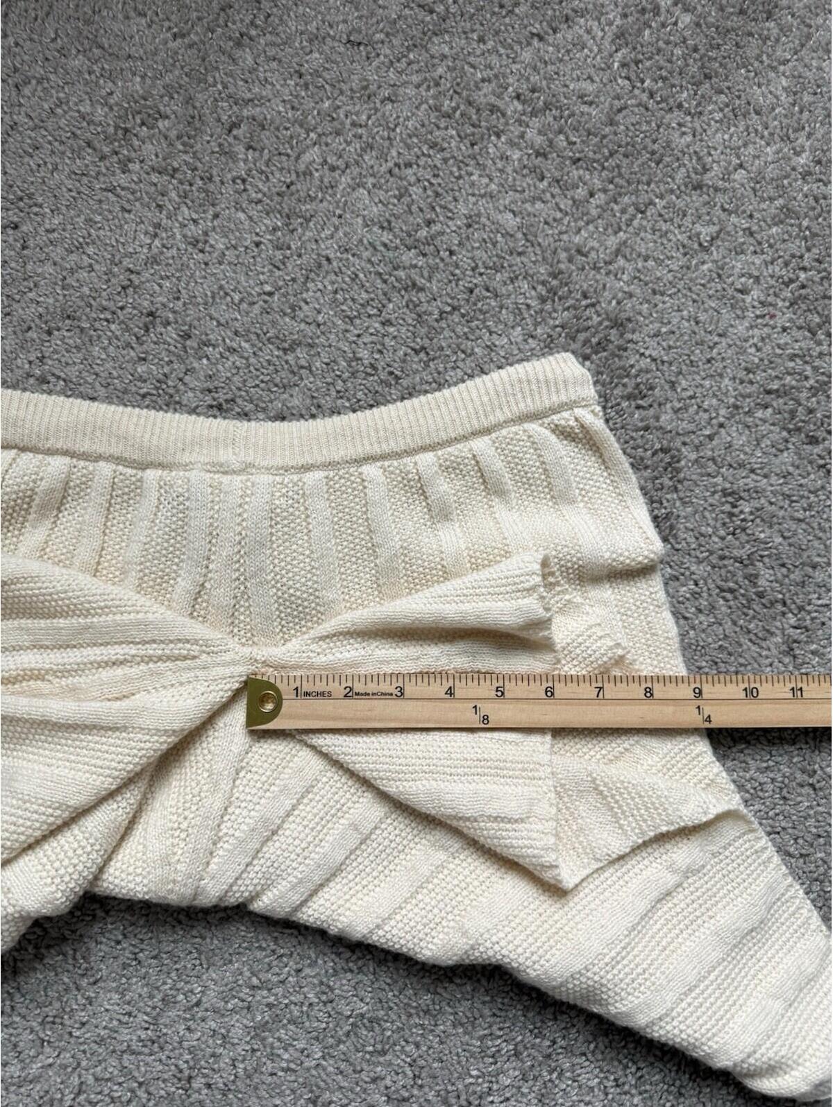 Wol Hide Nwt Women’s Ecru Size S/M Wide Ribbed Shorts Minimalist Luxury Baggy — image 7 of 8